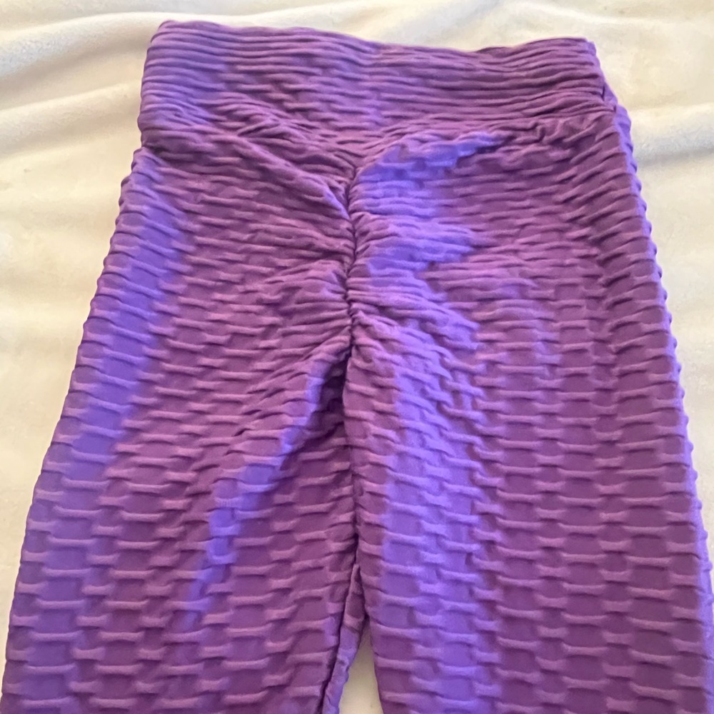 TikTok Purple Yoga Pants ruched bottoms Size Small